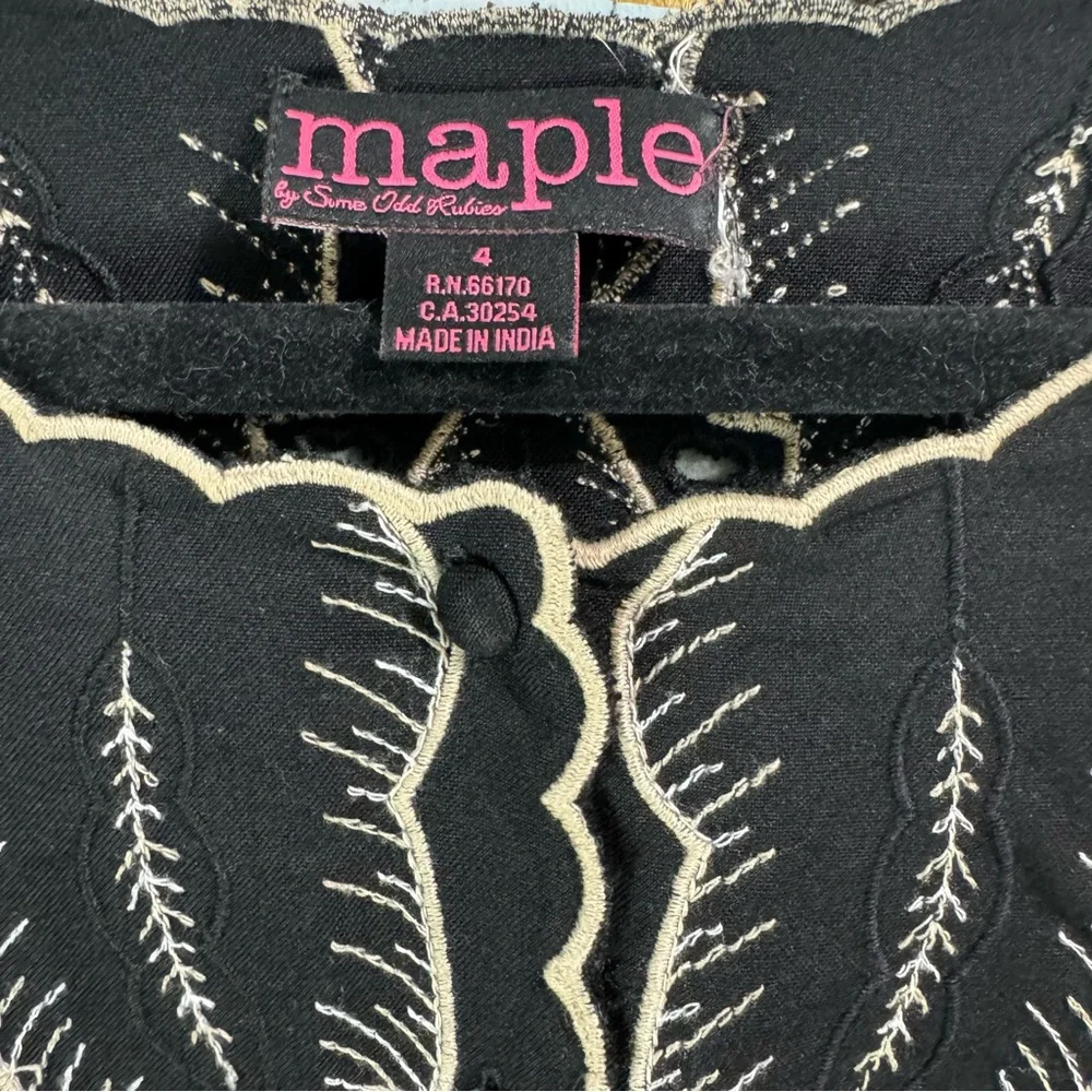 Maple by Some Odd Rubies / Black Blouse / Size 4 - Picture 5 of 6